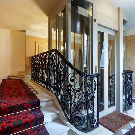 Luxury Arch Of Triumph And Champs Elysees Flat *